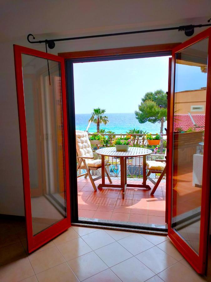 Апартаменти Taormina By The Sea Маццео Екстер'єр фото